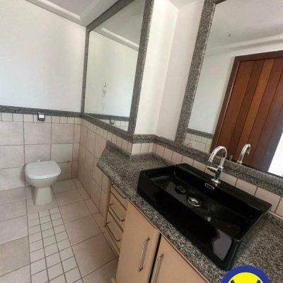 Casa com 280m², 6 garagens, no bairro Centro em Florianópolis