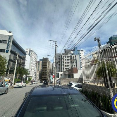 Casa com 280m², 6 garagens, no bairro Centro em Florianópolis