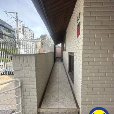 Casa com 280m², 6 garagens, no bairro Centro em Florianópolis