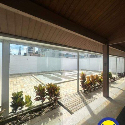 Casa com 280m², 6 garagens, no bairro Centro em Florianópolis