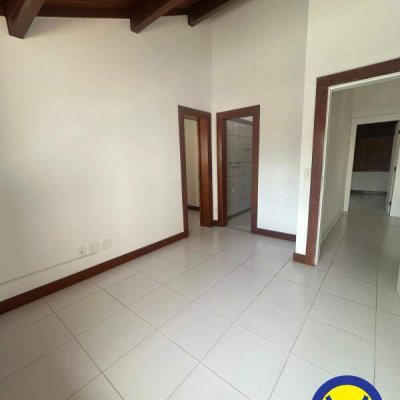 Casa com 280m², 6 garagens, no bairro Centro em Florianópolis