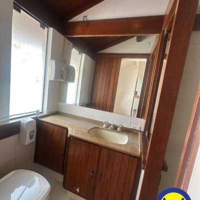 Casa com 280m², 6 garagens, no bairro Centro em Florianópolis