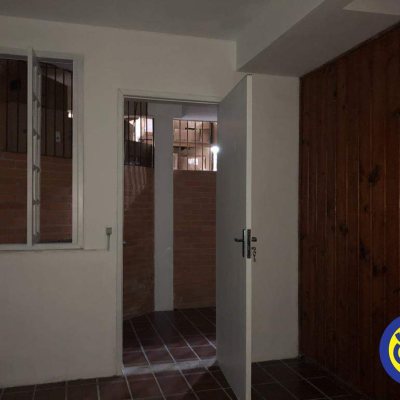 Casa com 200m², 5 quartos (sendo 2 suítes), no bairro Canasvieiras em Florianópolis