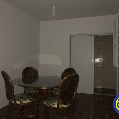 Casa com 200m², 5 quartos (sendo 2 suítes), no bairro Canasvieiras em Florianópolis