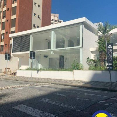 Casa Comercial com 297m², no bairro Centro em Florianópolis