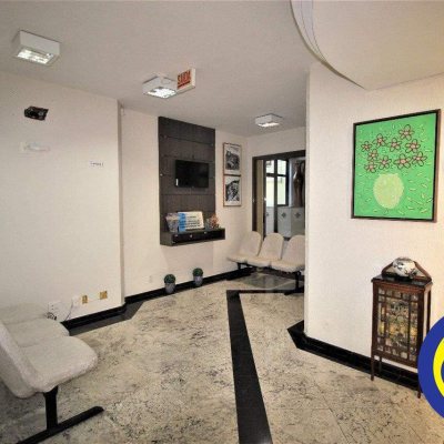 Prédio Comercial com 407m², no bairro Agronômica em Florianópolis