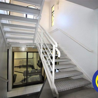 Prédio Comercial com 407m², no bairro Agronômica em Florianópolis