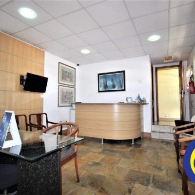 Prédio Comercial com 407m², no bairro Agronômica em Florianópolis