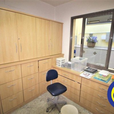 Prédio Comercial com 407m², no bairro Agronômica em Florianópolis