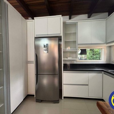 Casa com 66m², 2 quartos, 2 garagens, no bairro Agronômica em Florianópolis