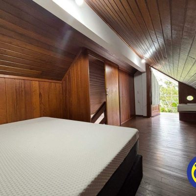 Casa com 66m², 2 quartos, 2 garagens, no bairro Agronômica em Florianópolis