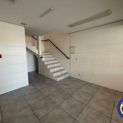Loja com 62m², no bairro Centro em Florianópolis