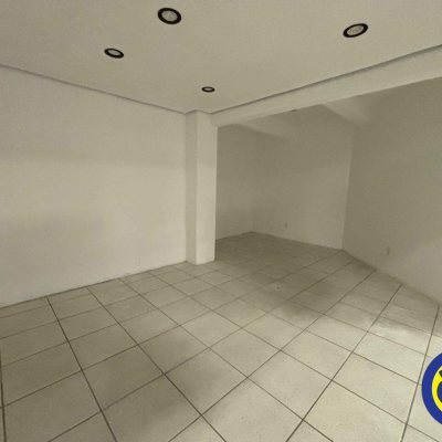 Loja com 25m², no bairro Centro em Florianópolis