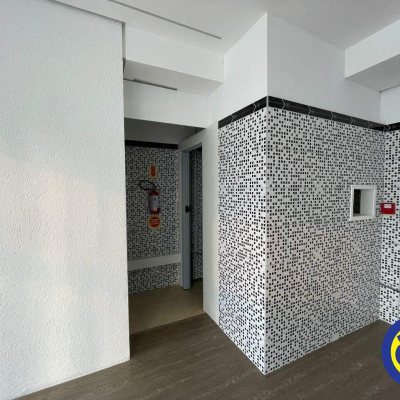 Loja com 56m², 1 garagem, no bairro Centro em Florianópolis