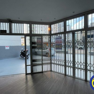 Loja com 56m², 1 garagem, no bairro Centro em Florianópolis