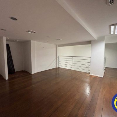 Loja com 138m², no bairro Centro em Florianópolis
