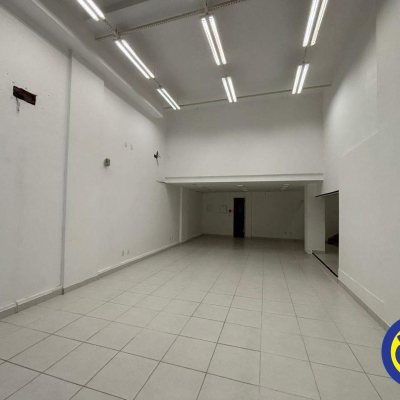 Loja com 138m², no bairro Centro em Florianópolis