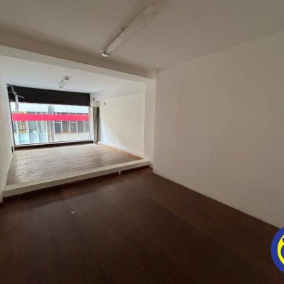 Loja com 138m², no bairro Centro em Florianópolis