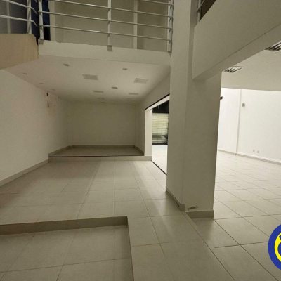Loja com 138m², no bairro Centro em Florianópolis