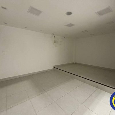 Loja com 138m², no bairro Centro em Florianópolis