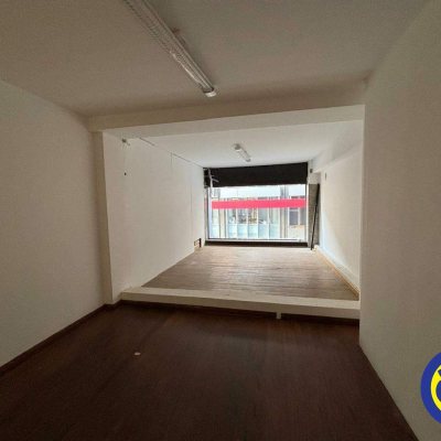 Loja com 138m², no bairro Centro em Florianópolis