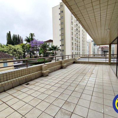 Prédio Comercial com 3150m², 30 garagens, no bairro Centro em Florianópolis