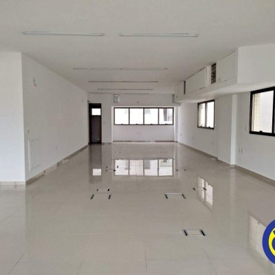 Prédio Comercial com 3150m², 30 garagens, no bairro Centro em Florianópolis