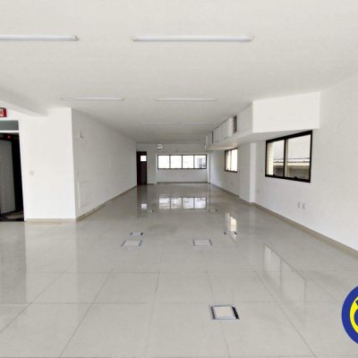 Prédio Comercial com 3150m², 30 garagens, no bairro Centro em Florianópolis