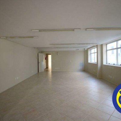 Prédio Comercial com 516m², no bairro Centro em Florianópolis