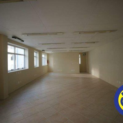Prédio Comercial com 516m², no bairro Centro em Florianópolis