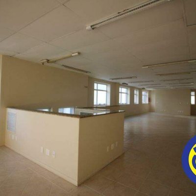 Prédio Comercial com 516m², no bairro Centro em Florianópolis