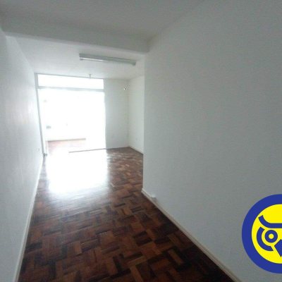 Sala com 40m², no bairro Centro em Florianópolis