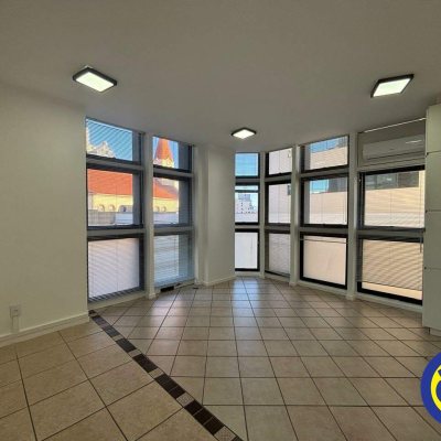 Salas/Conjuntos com 40m², no bairro Centro em Florianópolis
