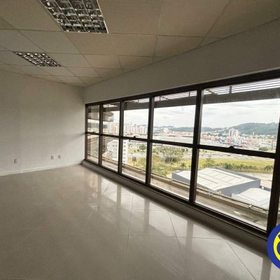 Salas/Conjuntos com 100m², 1 garagem, no bairro Santos Dumont em São José