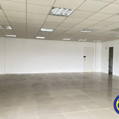 Salas/Conjuntos com 100m², 1 garagem, no bairro Santos Dumont em São José