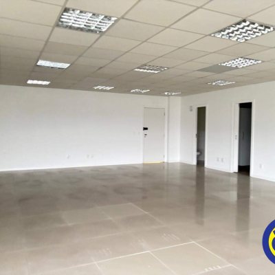 Salas/Conjuntos com 100m², 1 garagem, no bairro Santos Dumont em São José