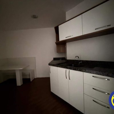 Salas/Conjuntos com 100m², 1 garagem, no bairro Santos Dumont em São José