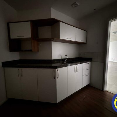 Salas/Conjuntos com 100m², 1 garagem, no bairro Santos Dumont em São José