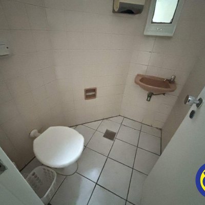 Salas/Conjuntos com 40m², no bairro Centro em Florianópolis
