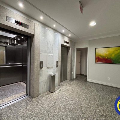 Salas/Conjuntos com 40m², no bairro Centro em Florianópolis