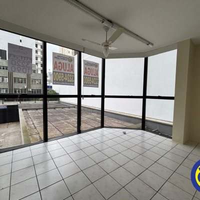 Salas/Conjuntos com 40m², no bairro Centro em Florianópolis
