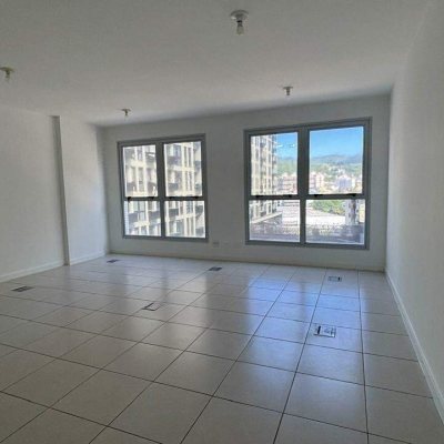 Salas/Conjuntos com 28m², 1 garagem, no bairro Trindade em Florianópolis