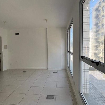 Salas/Conjuntos com 28m², 1 garagem, no bairro Trindade em Florianópolis