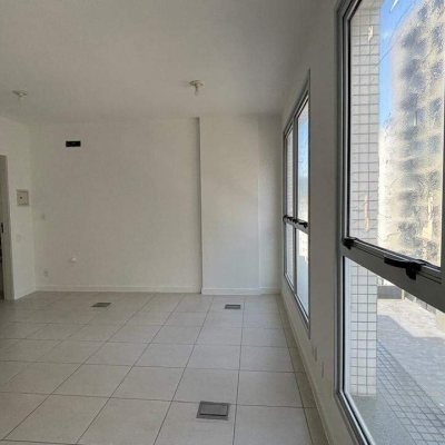 Salas/Conjuntos com 28m², 1 garagem, no bairro Trindade em Florianópolis