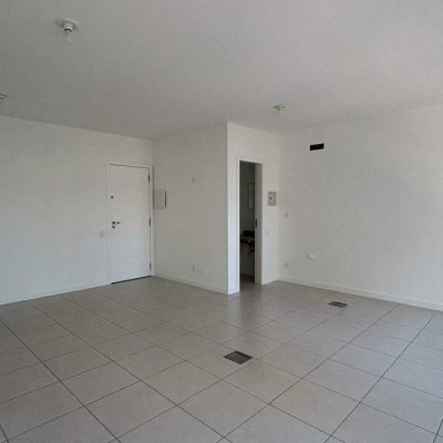 Salas/Conjuntos com 28m², 1 garagem, no bairro Trindade em Florianópolis