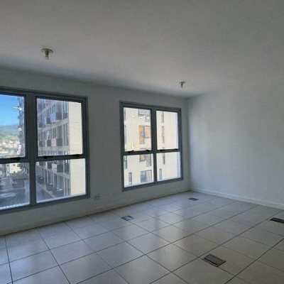 Salas/Conjuntos com 28m², 1 garagem, no bairro Trindade em Florianópolis