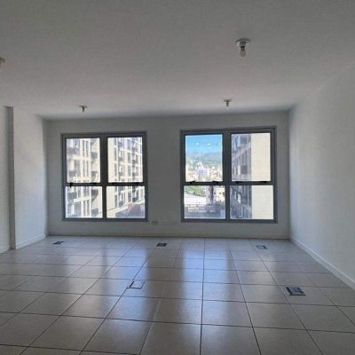 Salas/Conjuntos com 28m², 1 garagem, no bairro Trindade em Florianópolis