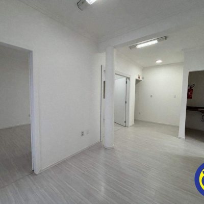 Sala com 75m², 1 garagem, no bairro Centro em Florianópolis