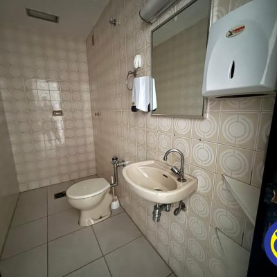 Salas/Conjuntos com 41m², no bairro Centro em Florianópolis