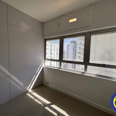 Salas/Conjuntos com 41m², no bairro Centro em Florianópolis